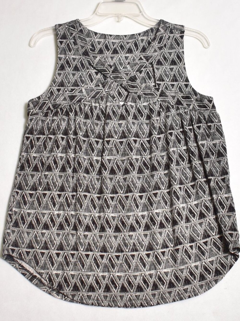 Cato Est 1946 Women's Blouse Size Small Sleeveless Abstract Black & White